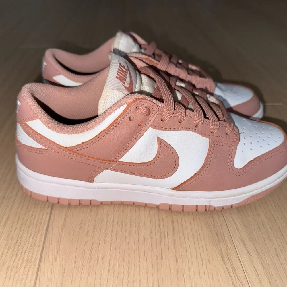 Nike Sneakers / Nike Dunk - Picture 1 of 5